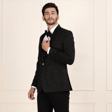 Luxury Black Tuxedo for Men with Intricate Detailing