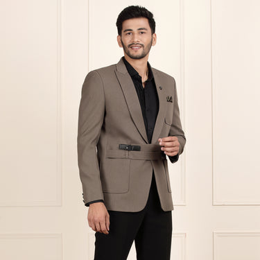 Classic Fawn 2-Piece Suit for the Modern Gentleman