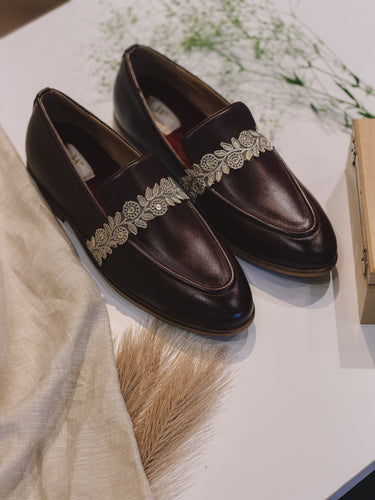 BROWN LEATHER SLIP-ONS