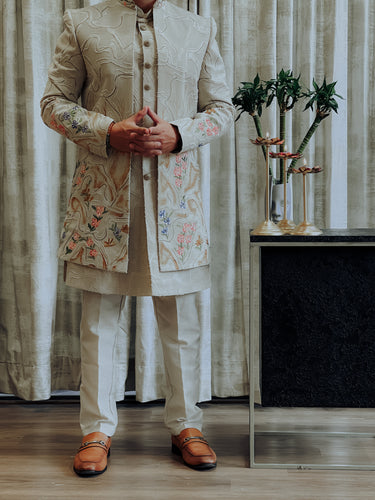 MODERN OPEN INDO WITH TEXTURED HAND PAINTED DESIGN