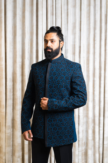 Asymmetric Embroidered jodhpuri