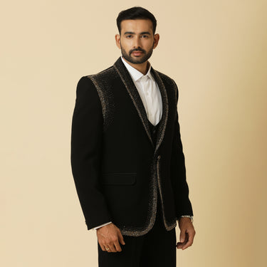 NEBULA EMBROIDERY TUX