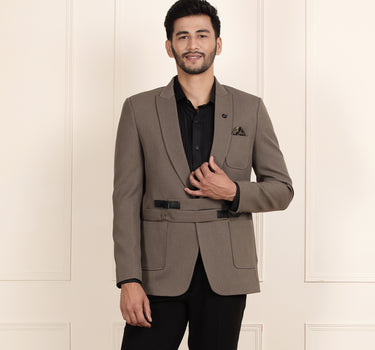 Classic Fawn 2-Piece Suit for the Modern Gentleman