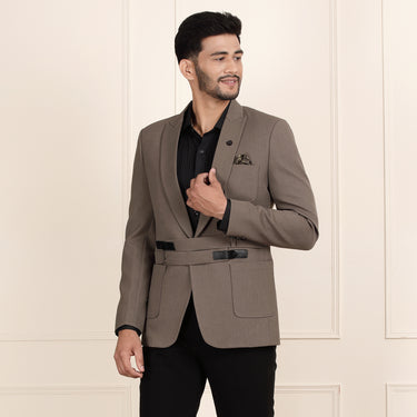 Classic Fawn 2-Piece Suit for the Modern Gentleman