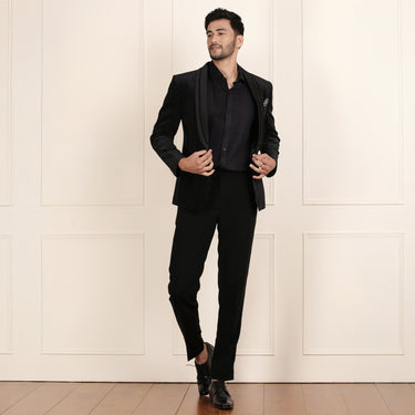 Sleek Black Tuxedo Coat & Pant Set for Power Dressing