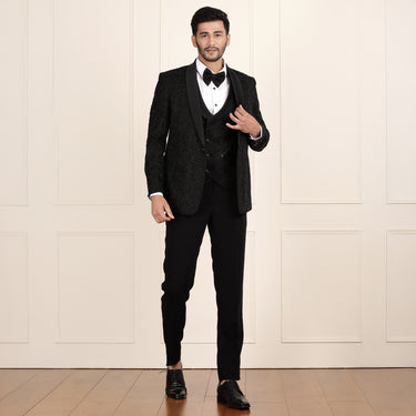 Luxury Black Tuxedo for Men with Intricate Detailing