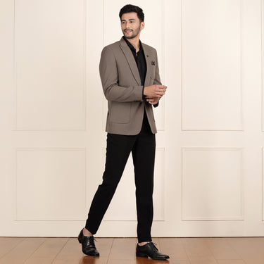 Classic Fawn 2-Piece Suit for the Modern Gentleman