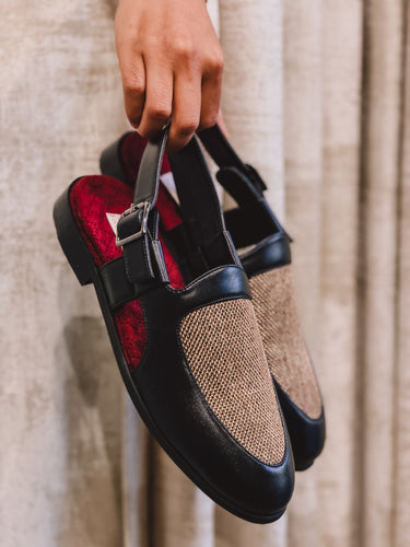 LEATHER BUCKLE FLATS