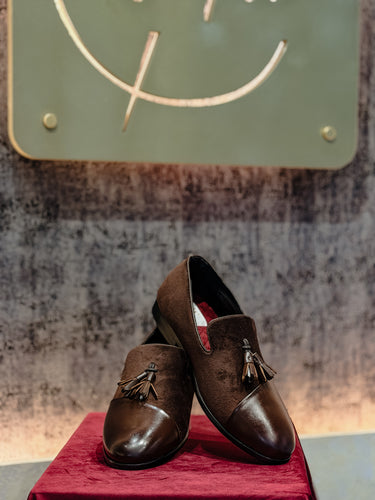 BROWN TASSELED LOAFERS