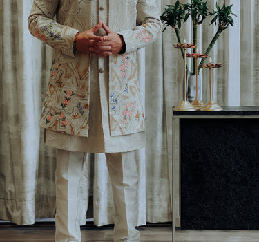 MODERN OPEN INDO WITH TEXTURED HAND PAINTED DESIGN