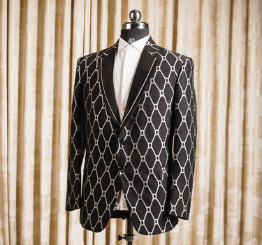 HEXAGONAL FANCY TUXEDO