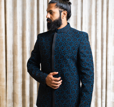 Asymmetric Embroidered jodhpuri