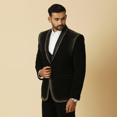 NEBULA EMBROIDERY TUX
