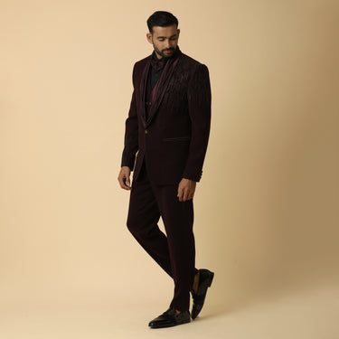 SCULPTED TUXEDO