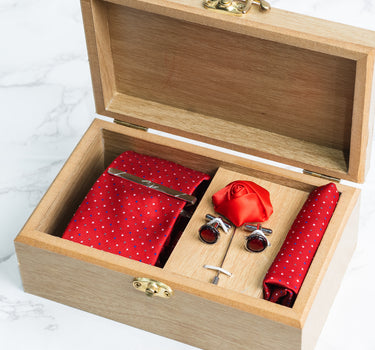 Red tie with white polka dots tie box set